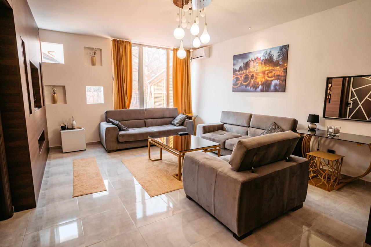 Ni Magico Rooms & Apartments מראה חיצוני תמונה