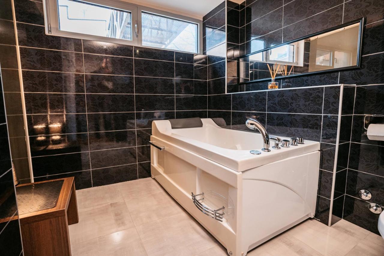 Ni Magico Rooms & Apartments מראה חיצוני תמונה