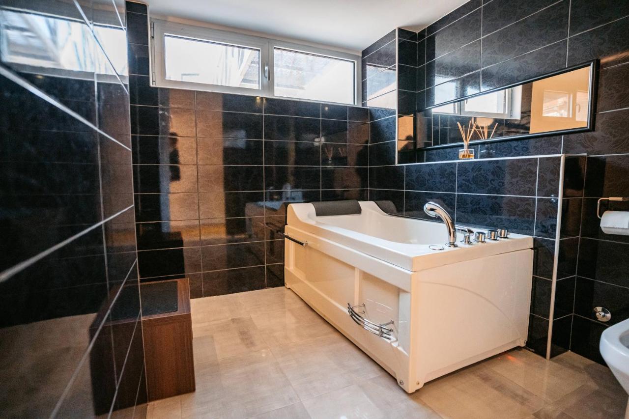 Ni Magico Rooms & Apartments מראה חיצוני תמונה